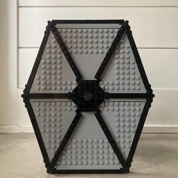 LEGO Star Wars First Order Special Forces TIE Fighter Set 75101 - Picture 7 of 10